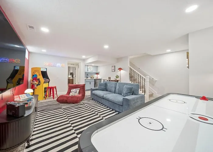 Hot Tub - Mins To Short North - Retro Game